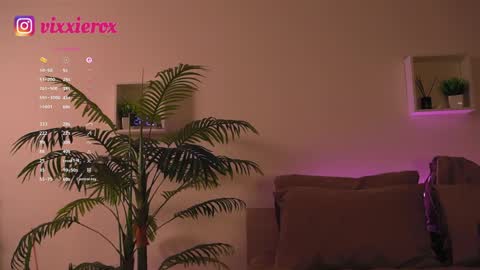 vixxxiee online show from 04-28-26, 09:20