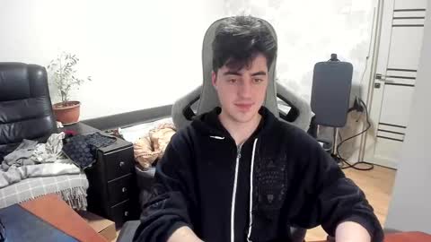 Martin online show from 12-05-25, 01:58