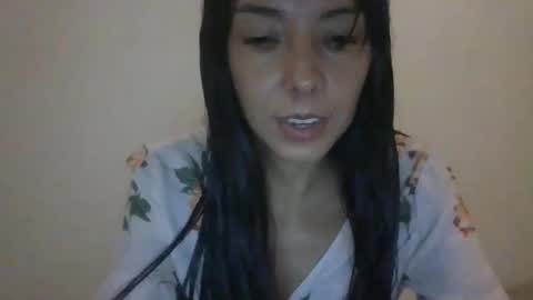 Snapshot of vlogcafe chatting on 10-08-25, 09:56 Lua online show from 10-08-25, 09:56