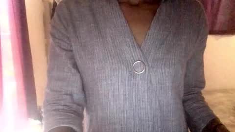 Snapshot of vlogcafe chatting on 10-19-25, 07:25 Lua online show from 10-19-25, 07:25
