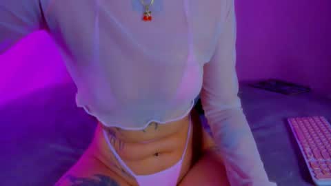 Snapshot of void_smokin chatting on 04-26-26, 07:28 Gabriela online show from 04-26-26, 07:28