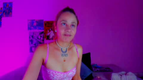 Snapshot of void_smokin chatting on 05-02-26, 12:43 Gabriela online show from 05-02-26, 12:43