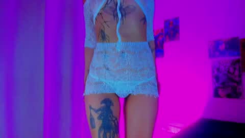 Snapshot of void_smokin chatting on 05-09-26, 10:48 Gabriela online show from 05-09-26, 10:48
