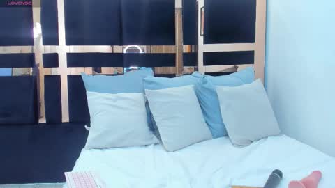 Lisa online show from 12-13-25, 08:47