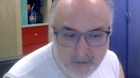 Snapshot of volpi72 chatting on 07-12-26, 08:27 volpi72 online show from 07-12-26, 08:27