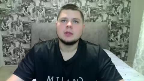 Snapshot of volshebnik_130 chatting on 10-29-25, 10:55 Volshebnik1302 online show from 10-29-25, 10:55