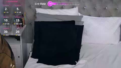 Snapshot of voluptuousleona chatting on 03-20-26, 03:11 Florence online show from 03-20-26, 03:11