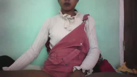 vounialdy online show from 02-21-25, 01:44