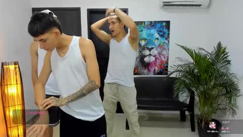voyeurism_guys online show from 09-08-25, 11:04