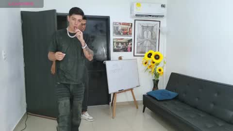 Snapshot of voyeurism_guys chatting on 04-14-26, 11:11 voyeurism_guys online show from 04-14-26, 11:11