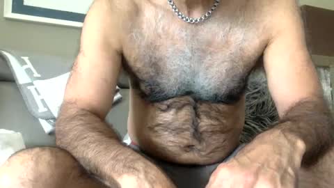 Enjoy guys of all ages if you are not on cam please dont ask for requests if i dont respond dont think im ignoring you i online show from 02-28-25, 11:56