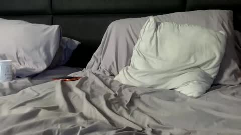 Snapshot of vpc chatting on 12-15-25, 07:40 Enjoy guys of all ages if you are not on cam please dont ask for requests if i dont respond dont think im ignoring you i online show from 12-15-25, 07:40