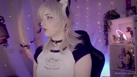 vronnier online show from 12-18-25, 03:07