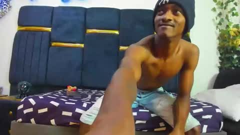 vsleyandlunaper online show from 03-30-26, 03:29