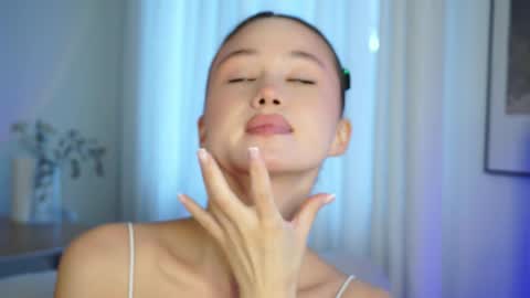 Snapshot of vvilly_wonka chatting on 04-28-26, 01:48 Ethal - thank you for thumb up online show from 04-28-26, 01:48