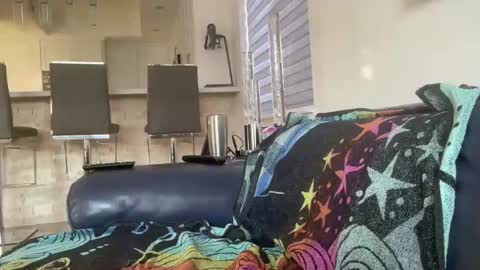 Snapshot of vw125 chatting on 01-28-25, 09:40 vw125 online show from 01-28-25, 09:40