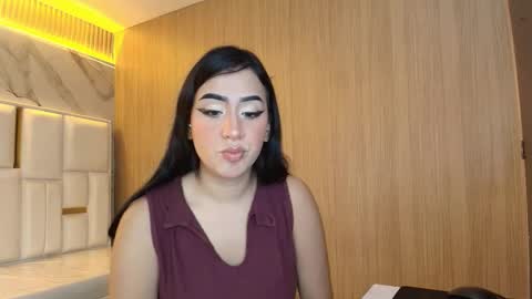 VICTORIA online show from 01-18-26, 01:48