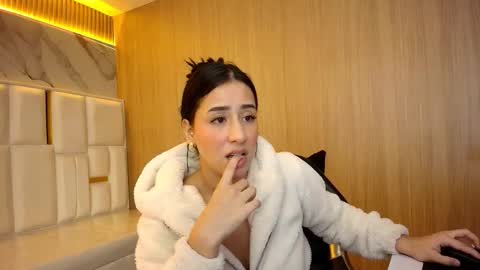 VICTORIA online show from 02-06-26, 01:36