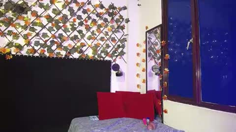 Zoey online show from 11-02-25, 01:19