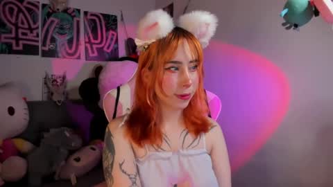 Snapshot of waifu_aika chatting on 01-18-25, 01:41 AIKA online show from 01-18-25, 01:41