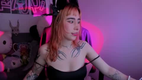 Snapshot of waifu_aika chatting on 02-24-25, 10:36 AIKA online show from 02-24-25, 10:36