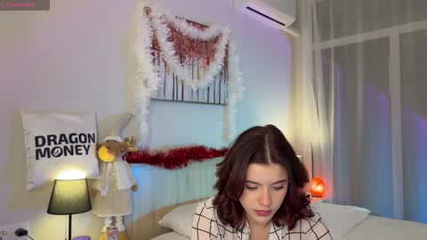 Mia online show from 01-05-25, 03:45