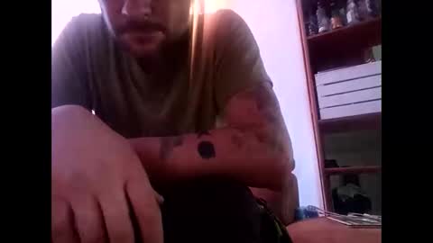 Snapshot of walex0900 chatting on 10-23-25, 09:30 walex0900 online show from 10-23-25, 09:30