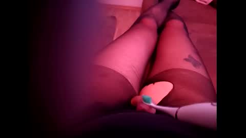 Snapshot of walex0900 chatting on 12-05-25, 06:00 walex0900 online show from 12-05-25, 06:00