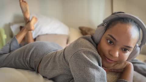 Layla friends call me Koko online show from 09-23-25, 04:10