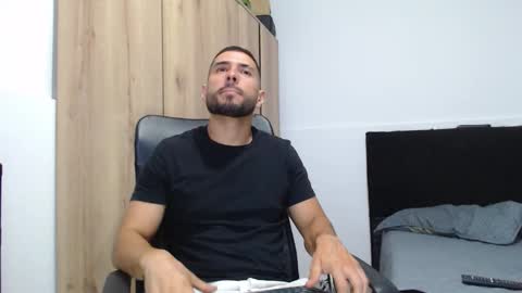 WALTER BROWN  online show from 11-18-25, 04:22