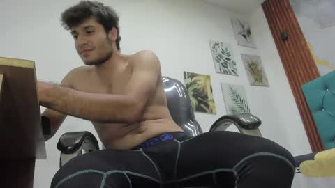 Snapshot of walter_noils chatting on 05-27-26, 01:57 WALTER NOILS online show from 05-27-26, 01:57