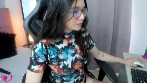 Snapshot of wanda_sg chatting on 09-12-25, 07:36 Alexandra online show from 09-12-25, 07:36