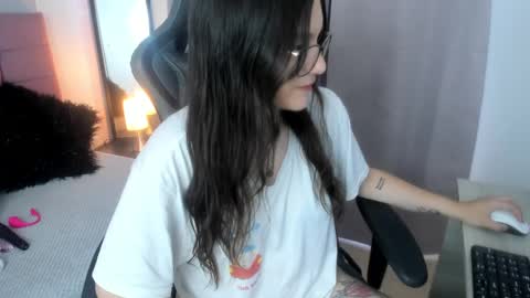 Snapshot of wanda_sg chatting on 09-15-25, 07:14 Alexandra online show from 09-15-25, 07:14