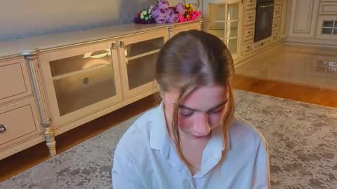 hello guys im Lilian online show from 10-16-25, 02:45