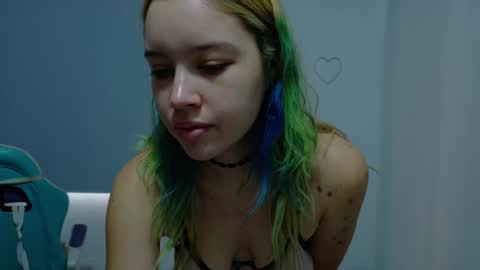 Snapshot of wandadoll chatting on 02-15-26, 12:25 Wanda online show from 02-15-26, 12:25