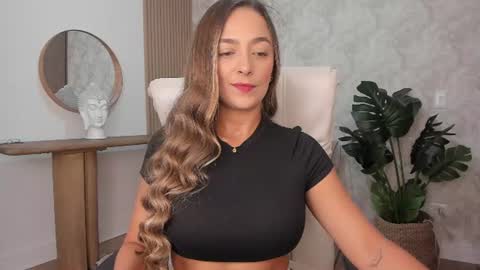 Snapshot of wandathompson_ chatting on 07-07-26, 10:52 Wanda online show from 07-07-26, 10:52