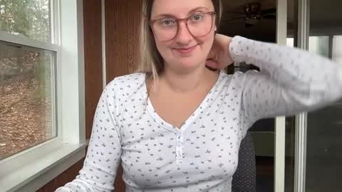 Snapshot of wanderlustjade chatting on 12-09-24, 04:47 Jade Adonis online show from 12-09-24, 04:47