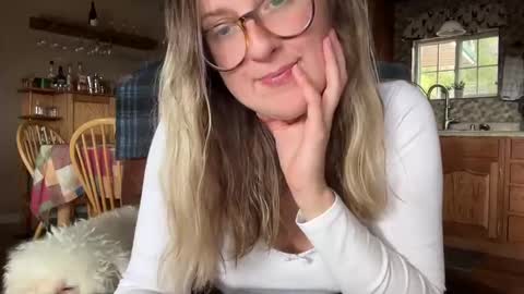 Snapshot of wanderlustjade chatting on 01-06-25, 06:31 Jade Adonis online show from 01-06-25, 06:31