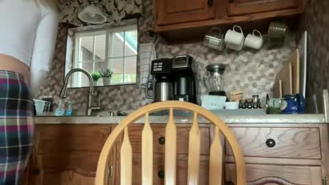 Snapshot of wanderlustjade chatting on 01-06-25, 09:32 Jade Adonis online show from 01-06-25, 09:32