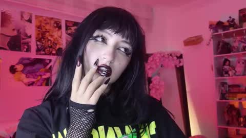 Snapshot of wangxi__ chatting on 10-23-25, 11:24 Wangxi last account Wangxi online show from 10-23-25, 11:24