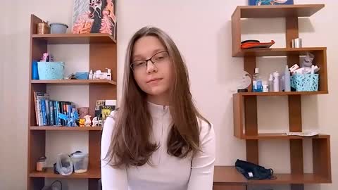 Snapshot of wanitagermani chatting on 09-28-25, 07:14 Mary online show from 09-28-25, 07:14