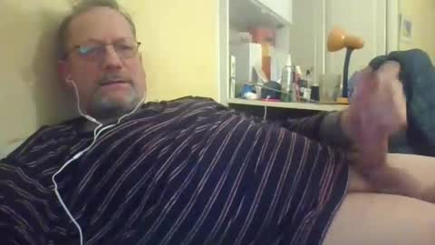 Snapshot of wanky357 chatting on 01-15-26, 11:08 Tibo Love online show from 01-15-26, 11:08