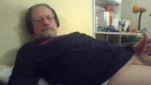 Snapshot of wanky357 chatting on 02-08-26, 01:20 Tibo Love online show from 02-08-26, 01:20