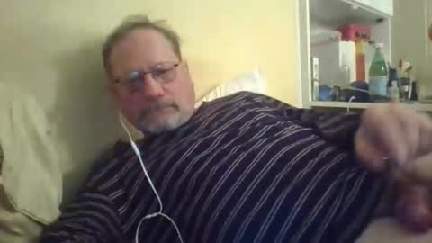 Snapshot of wanky357 chatting on 02-11-26, 11:10 Tibo Love online show from 02-11-26, 11:10