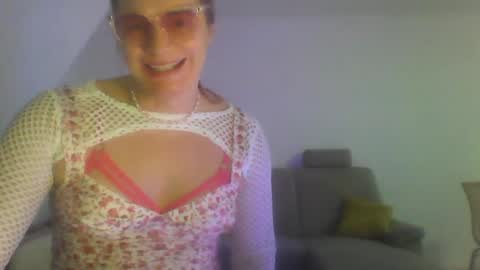 Emilia inst  online show from 12-02-24, 05:37