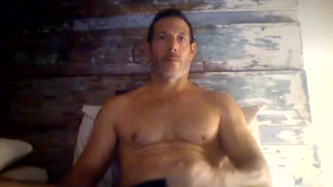 Snapshot of want_to_be_recognized chatting on 05-12-26, 01:25 want_to_be_recognized online show from 05-12-26, 01:25