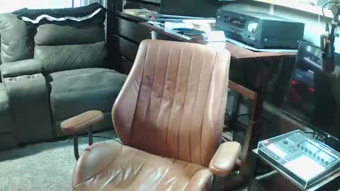 Snapshot of wantitbutyoucanthaveit chatting on 02-22-26, 07:23 inittogetitin online show from 02-22-26, 07:23