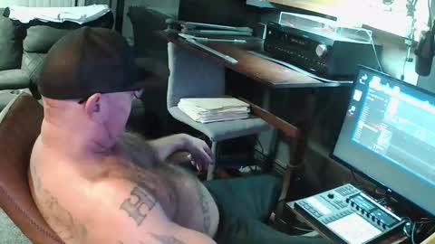 Snapshot of wantitbutyoucanthaveit chatting on 02-23-26, 07:39 inittogetitin online show from 02-23-26, 07:39