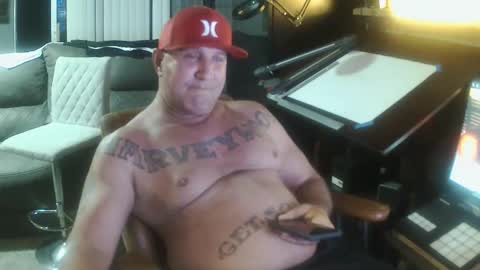 Snapshot of wantitbutyoucanthaveit chatting on 03-07-26, 05:37 inittogetitin online show from 03-07-26, 05:37