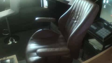 Snapshot of wantitbutyoucanthaveit chatting on 03-07-26, 06:49 inittogetitin online show from 03-07-26, 06:49